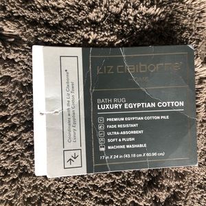 Liz Claiborne Bath rug